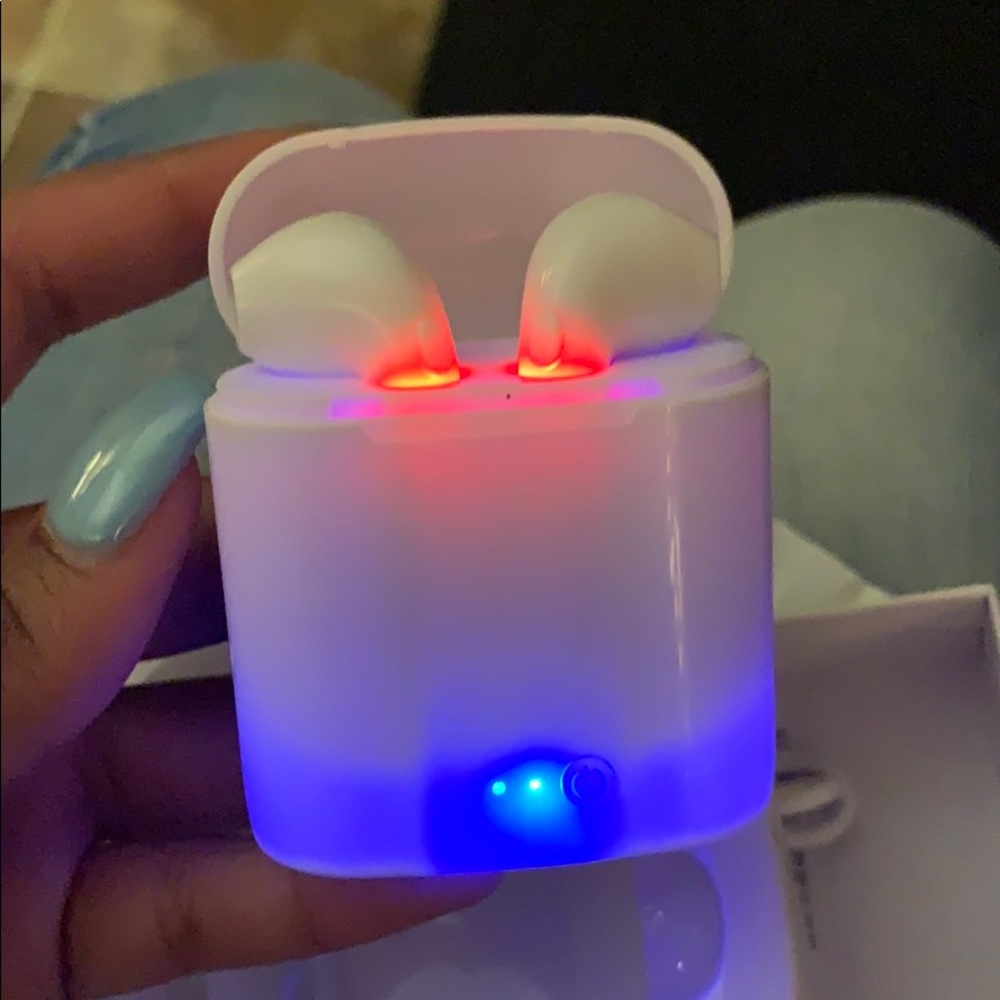 Wireless earphones